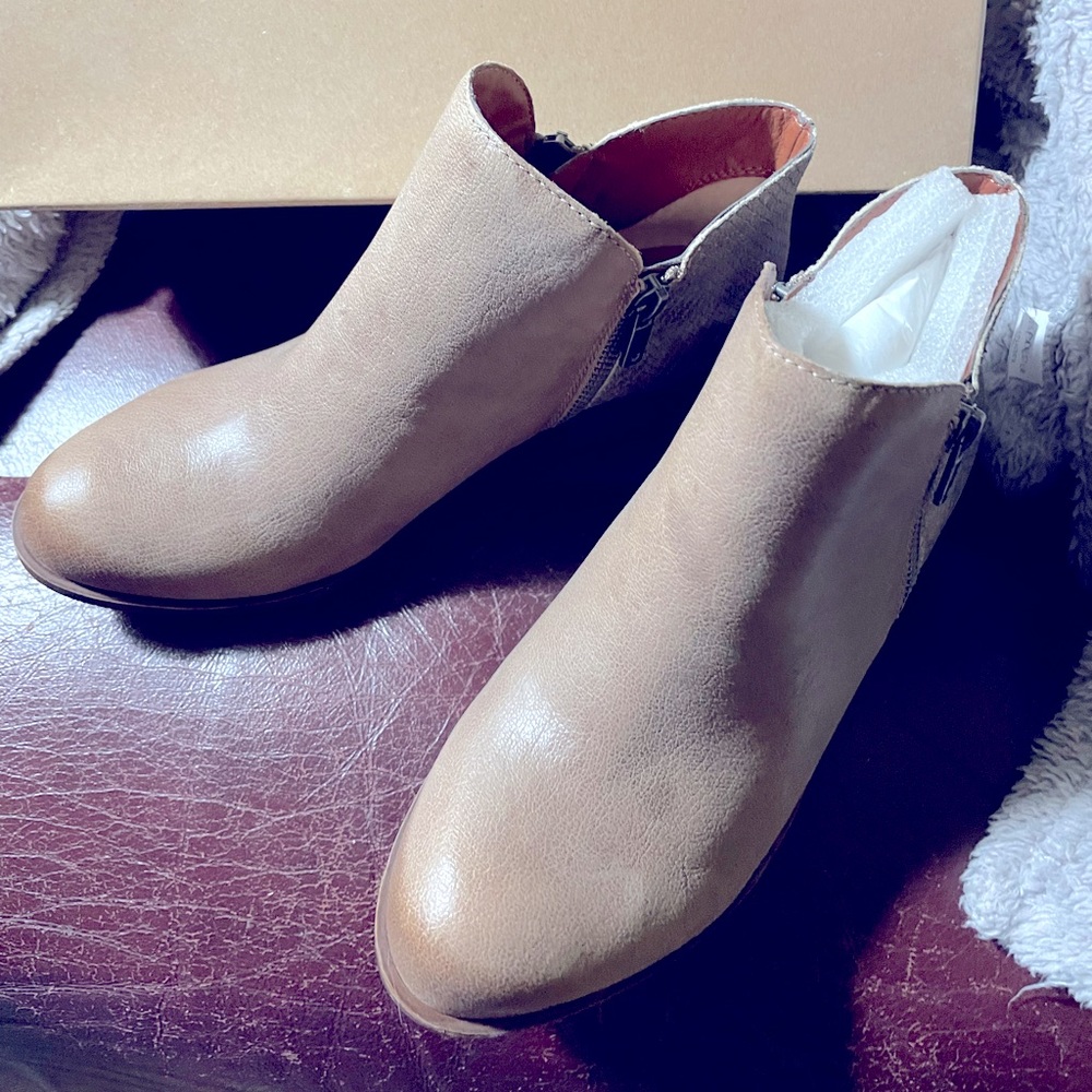 Lucky Brand ankle boots BRAND NEW